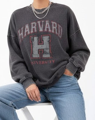 Oversized Harvard Graphic Sweatshirt – Vintage Wash